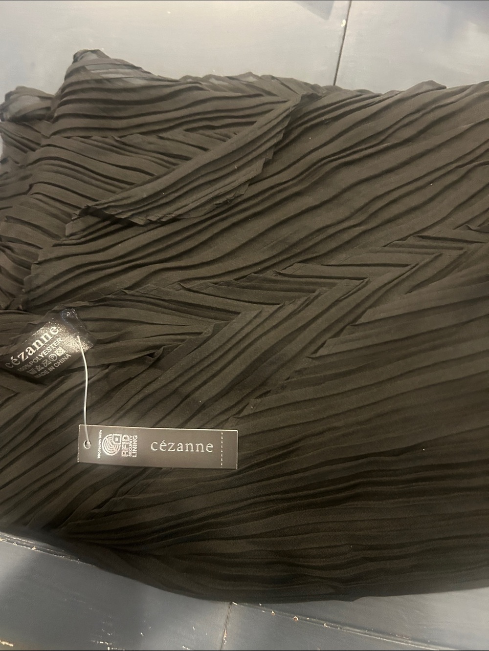 Cézanne Black Pleated scarf